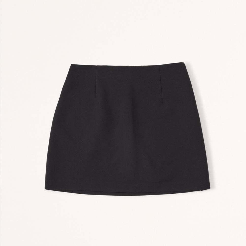 Abercrombie + Fitch Black Skort Size L